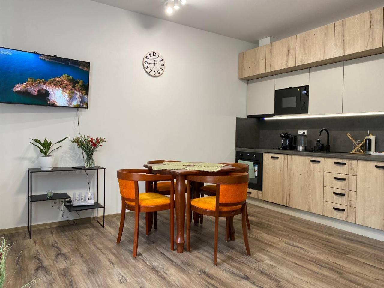 Perla Hradce 101 Apartment Hradec Kralove Luaran gambar
