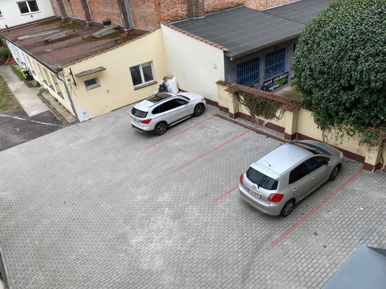 Perla Hradce 101 Apartment Hradec Kralove Luaran gambar