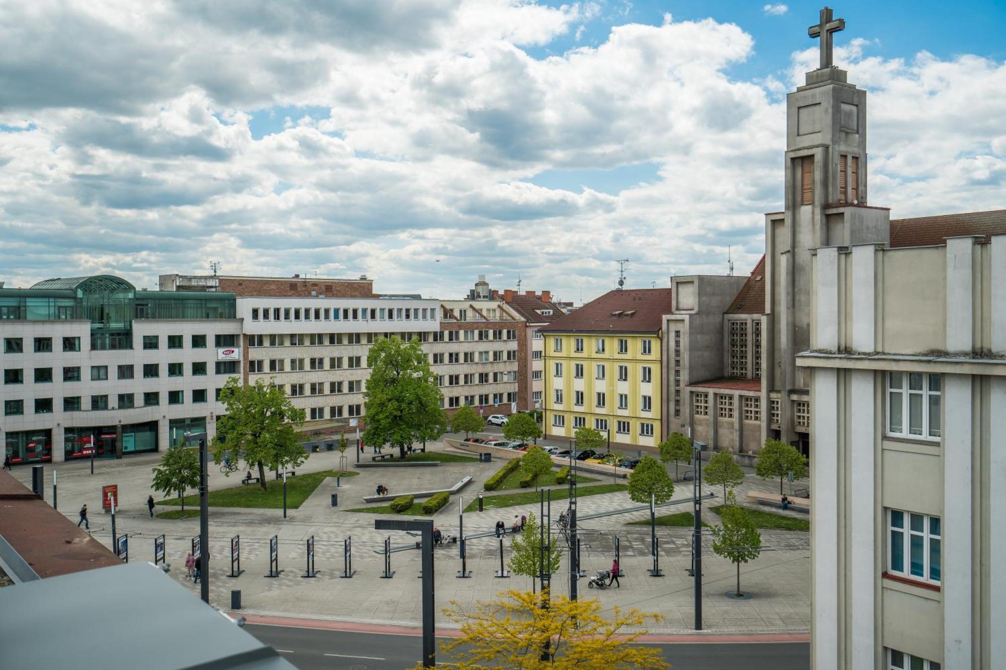 Perla Hradce 101 Apartment Hradec Kralove Luaran gambar
